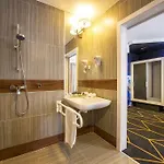 Science Otel 4*