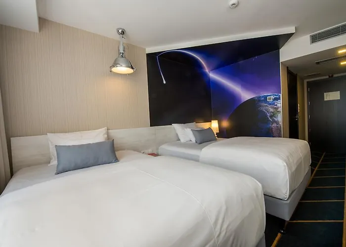 Science Szálloda 4*