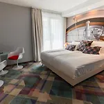 Science Hotel