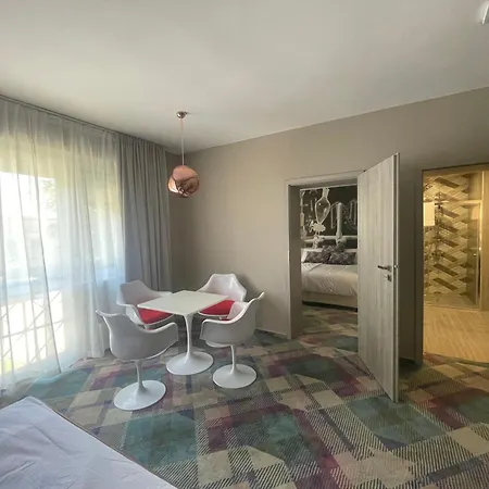 Science Hotel 4*