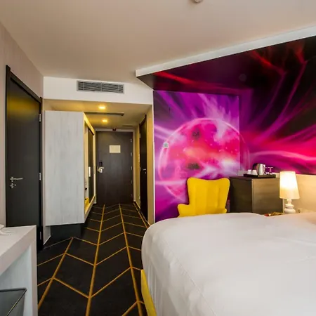 Science Hotel 4*