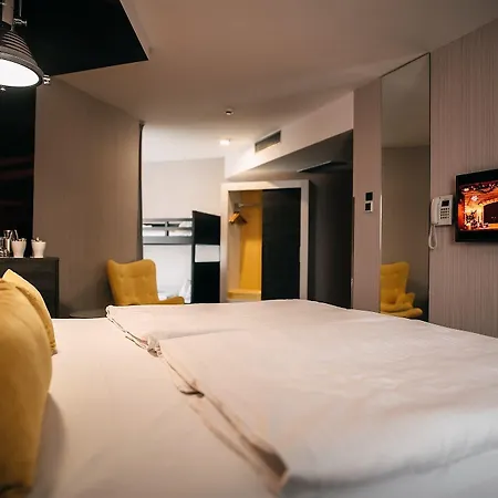 Science Hotel 4*