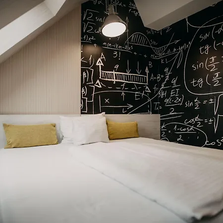 Hotel Science 4*
