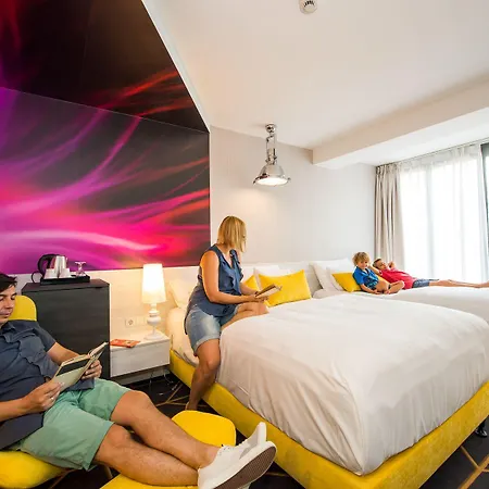 Science Hotel