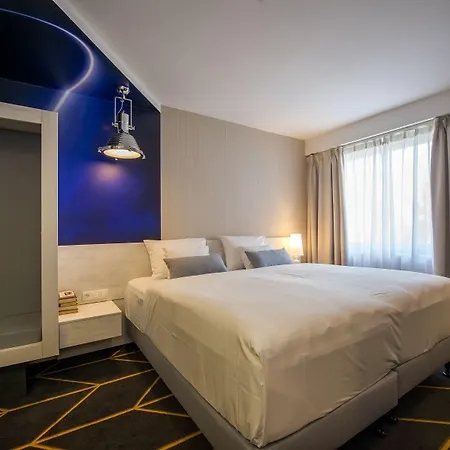 Hotel Science